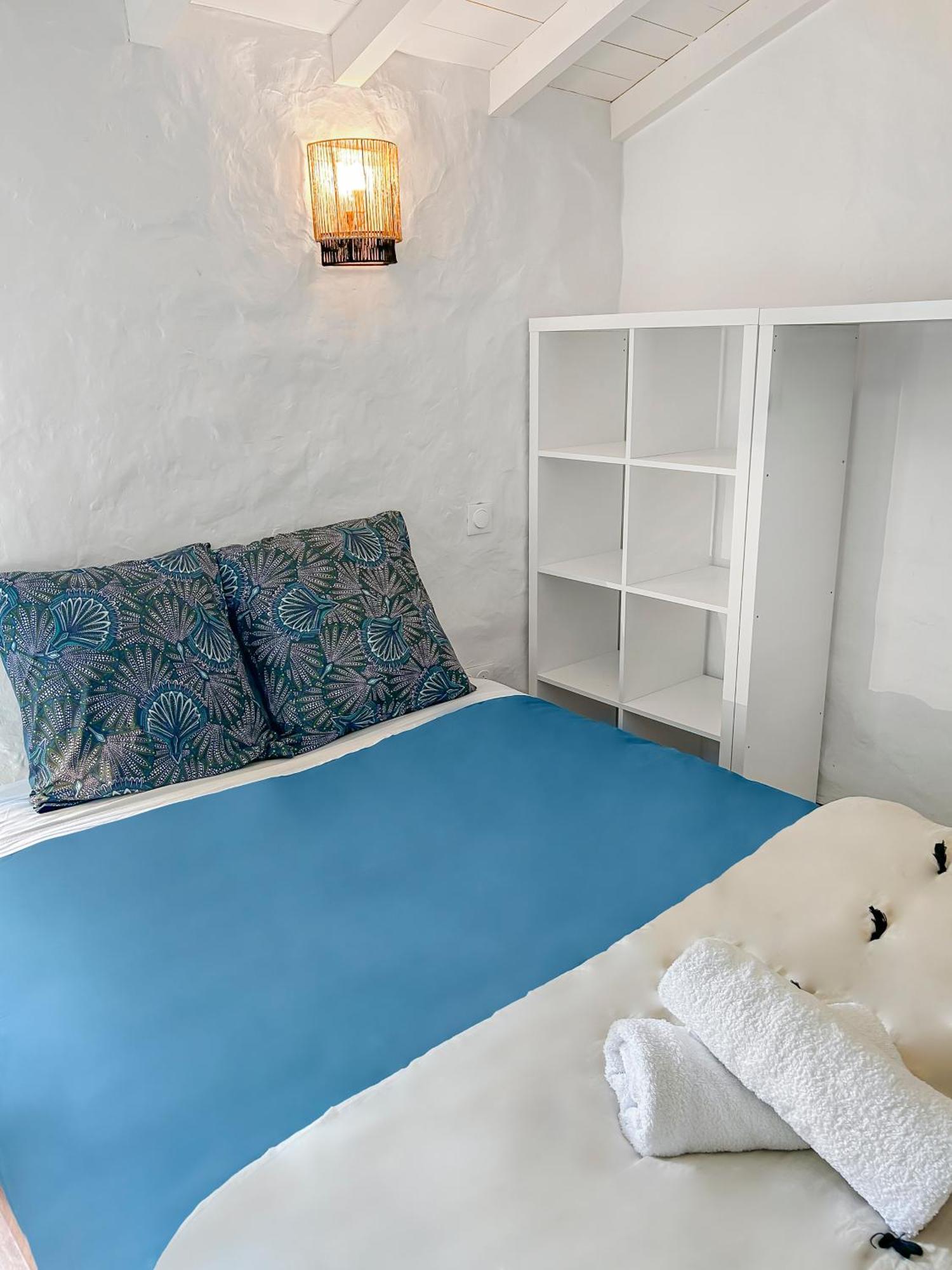 Calme Jardin & Parking Prox Royan Appart 2 Médis エクステリア 写真